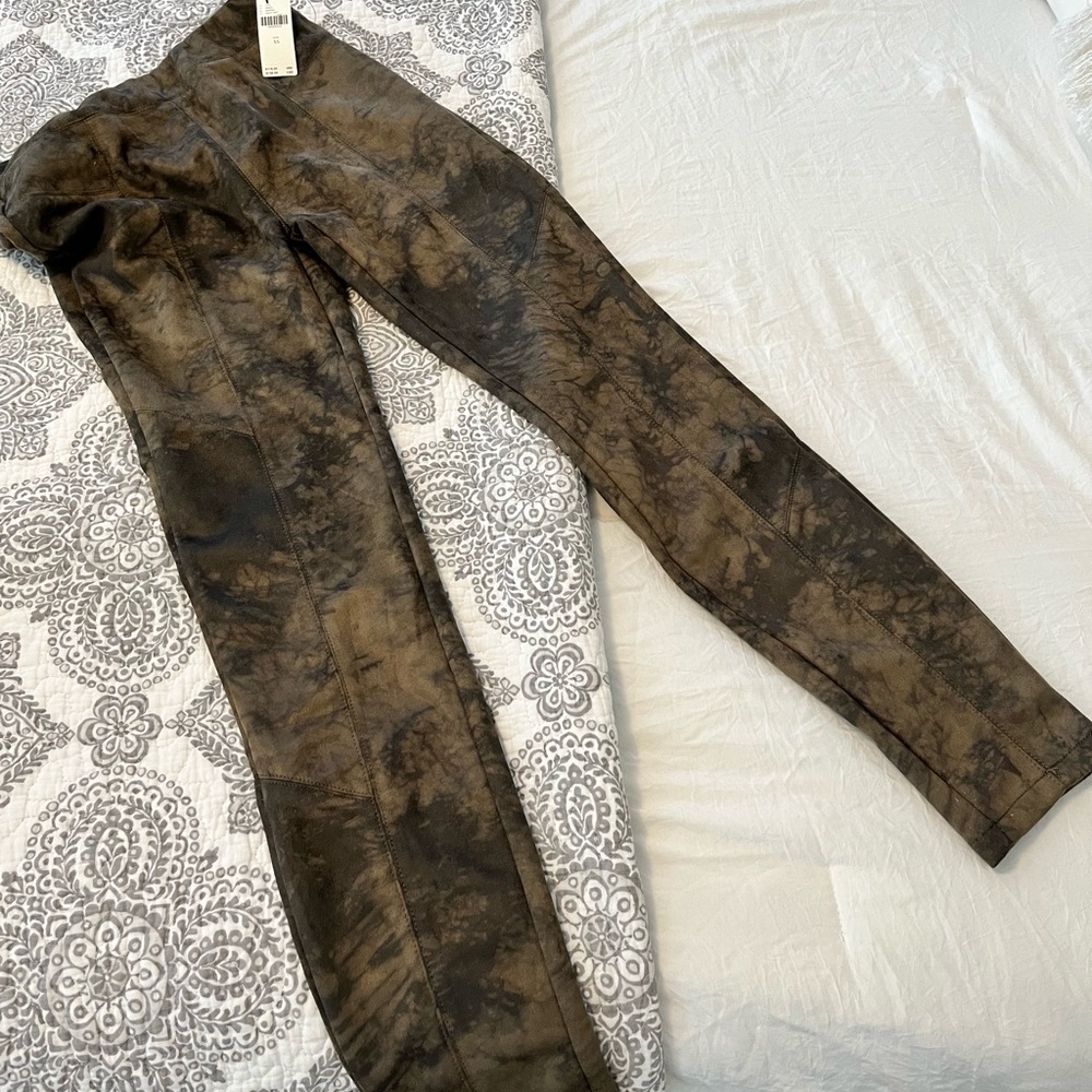 New with tags Anthropologie suede leggings